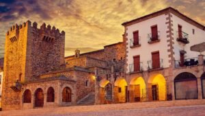 Descubre la Magia de Cáceres con el Free Tour de las Tres Culturas (1)