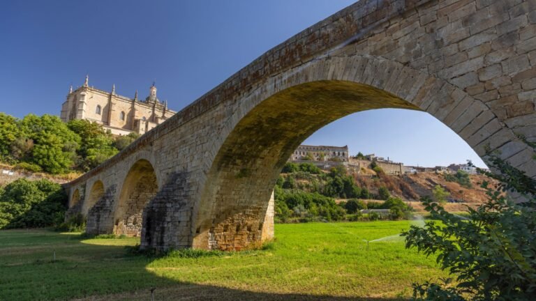 PUENTE DE PIEDRA DE CORIA 768x432